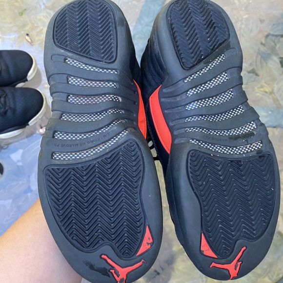 Air Jordan 23, Youth size 5.5, black. - Picture 4 of 4